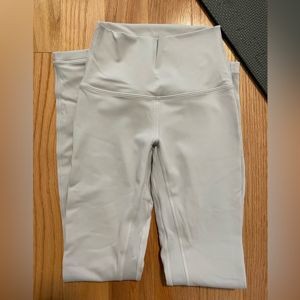 Pale purple/grey lululemon align HR leggings
